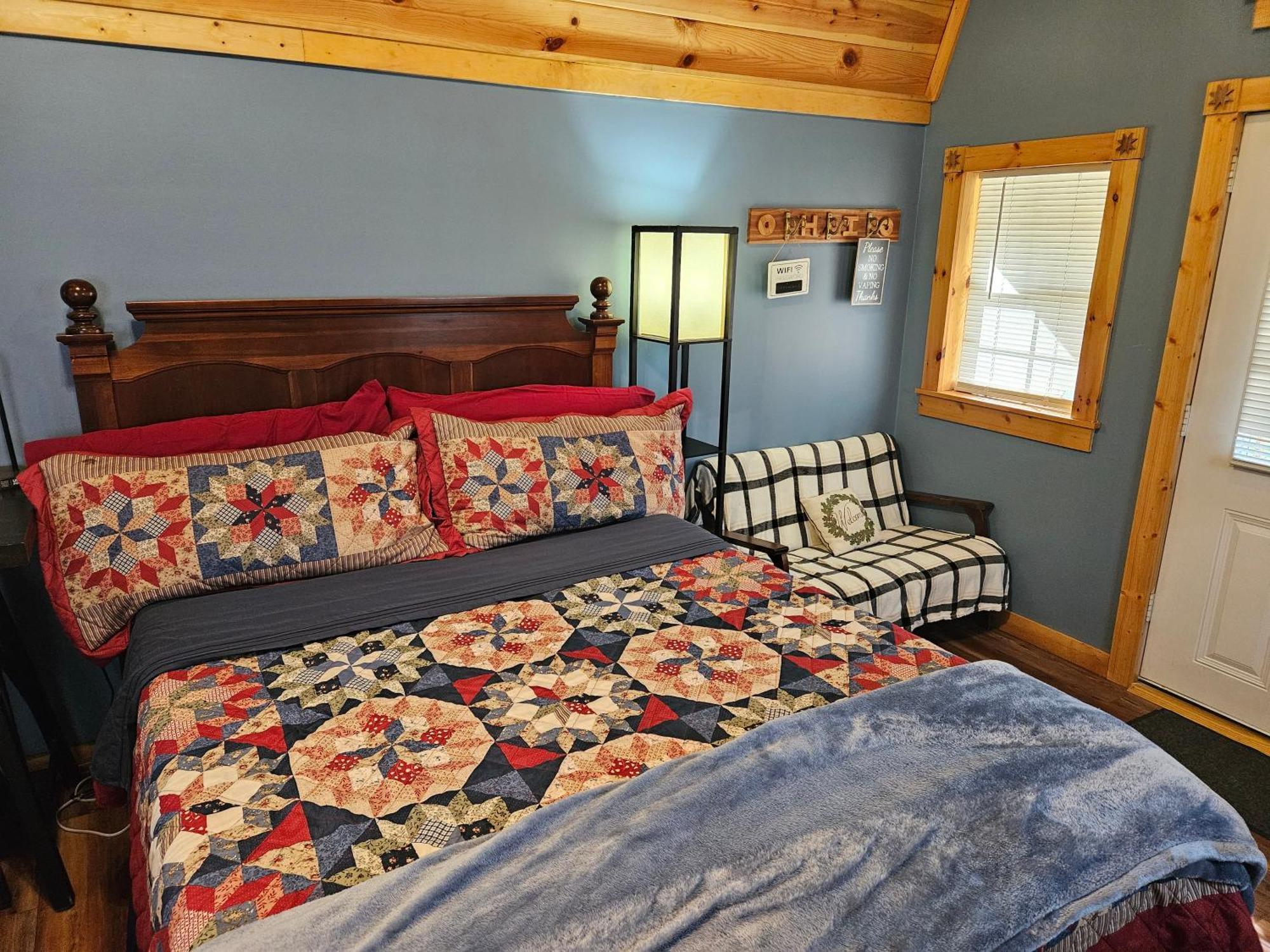 Acorn Cottage At Hocking Vacations Logan Zewnętrze zdjęcie